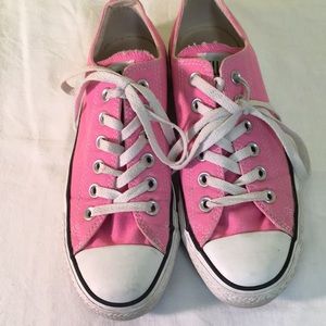 Converse all-star Chuck Taylor pink tennis shoes size women’s seven men’s five
